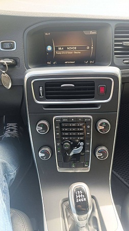 VOLVO V60 СС